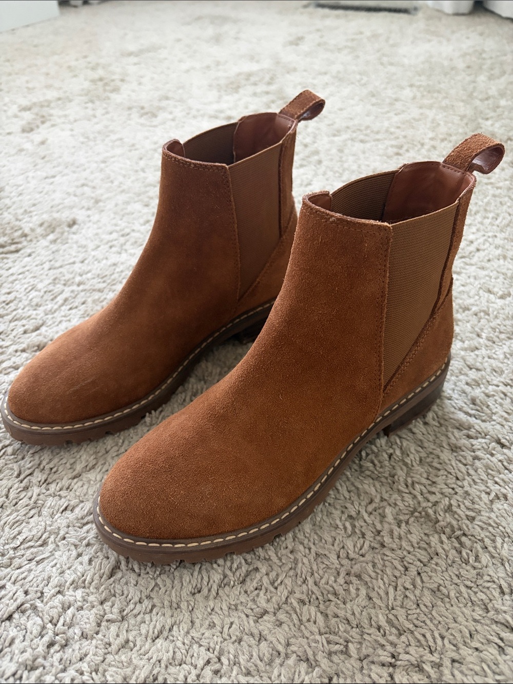 Steve Madden suede Chelsea boots